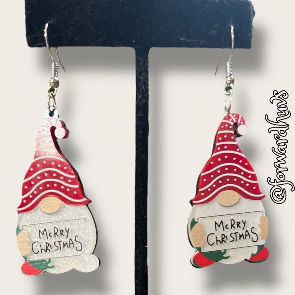 Christmas Gnome Dangle Earrings – Festive Holiday Jewelry